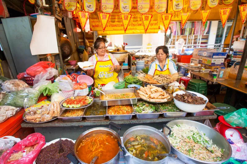 Thai cuisine in Chatuchak market
